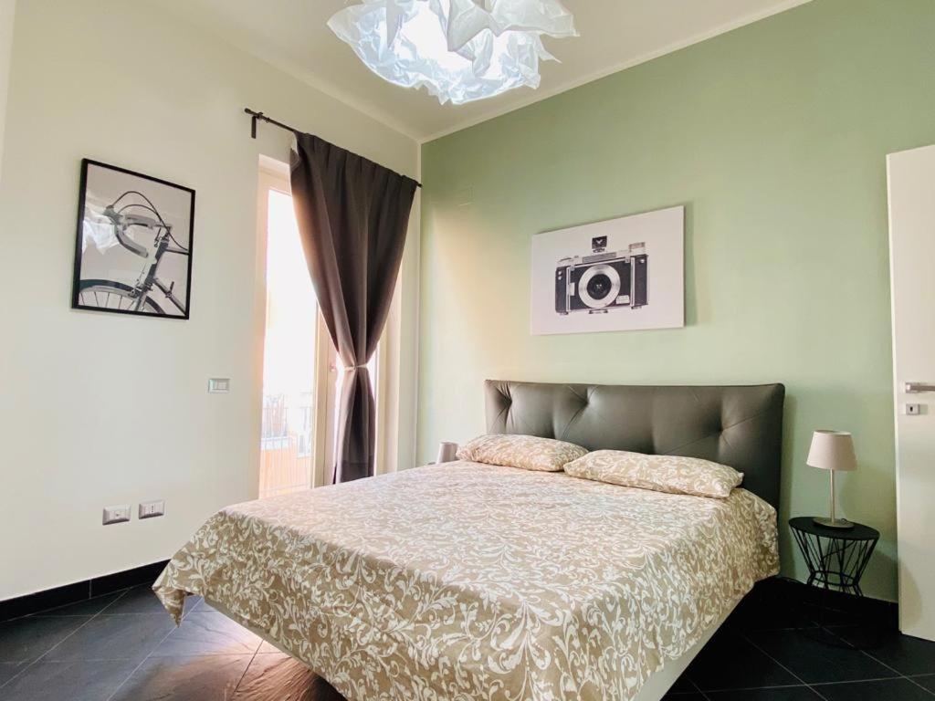 Sea View Apartment 5 Mt From The Beach Салерно Екстериор снимка