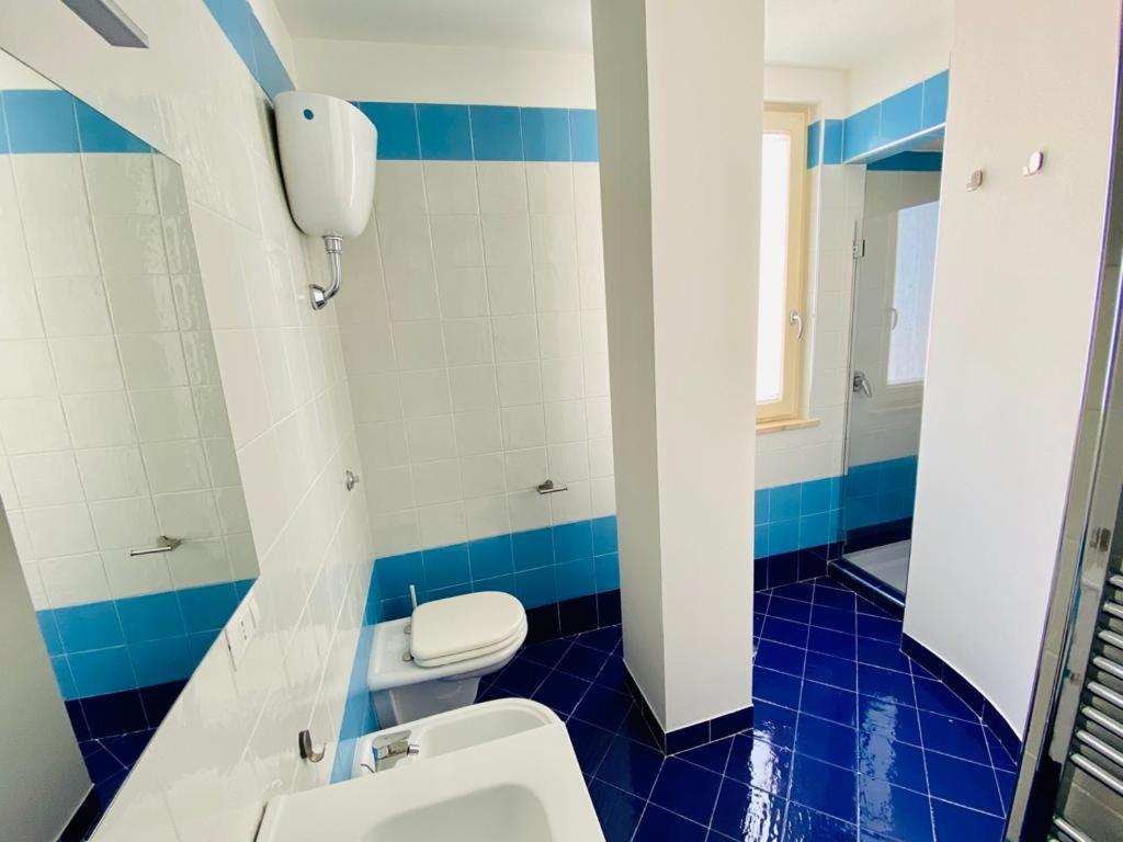 Sea View Apartment 5 Mt From The Beach Салерно Екстериор снимка