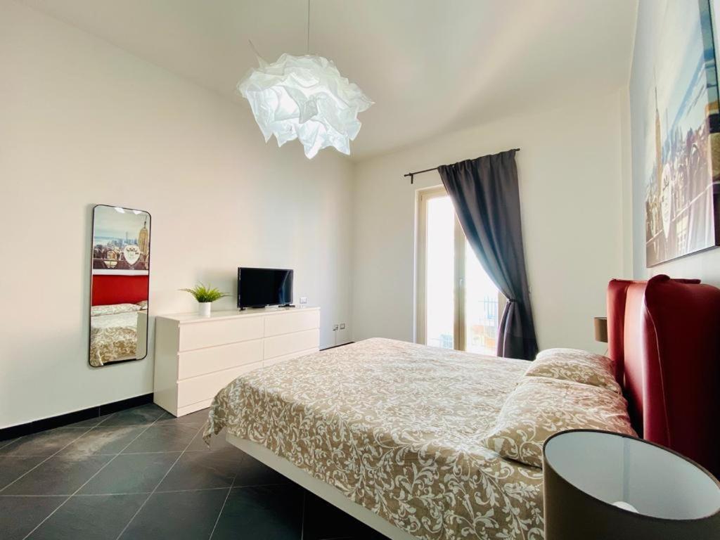 Sea View Apartment 5 Mt From The Beach Салерно Екстериор снимка